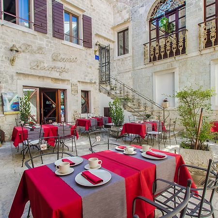 Palace Derossi Trogir Dış mekan fotoğraf