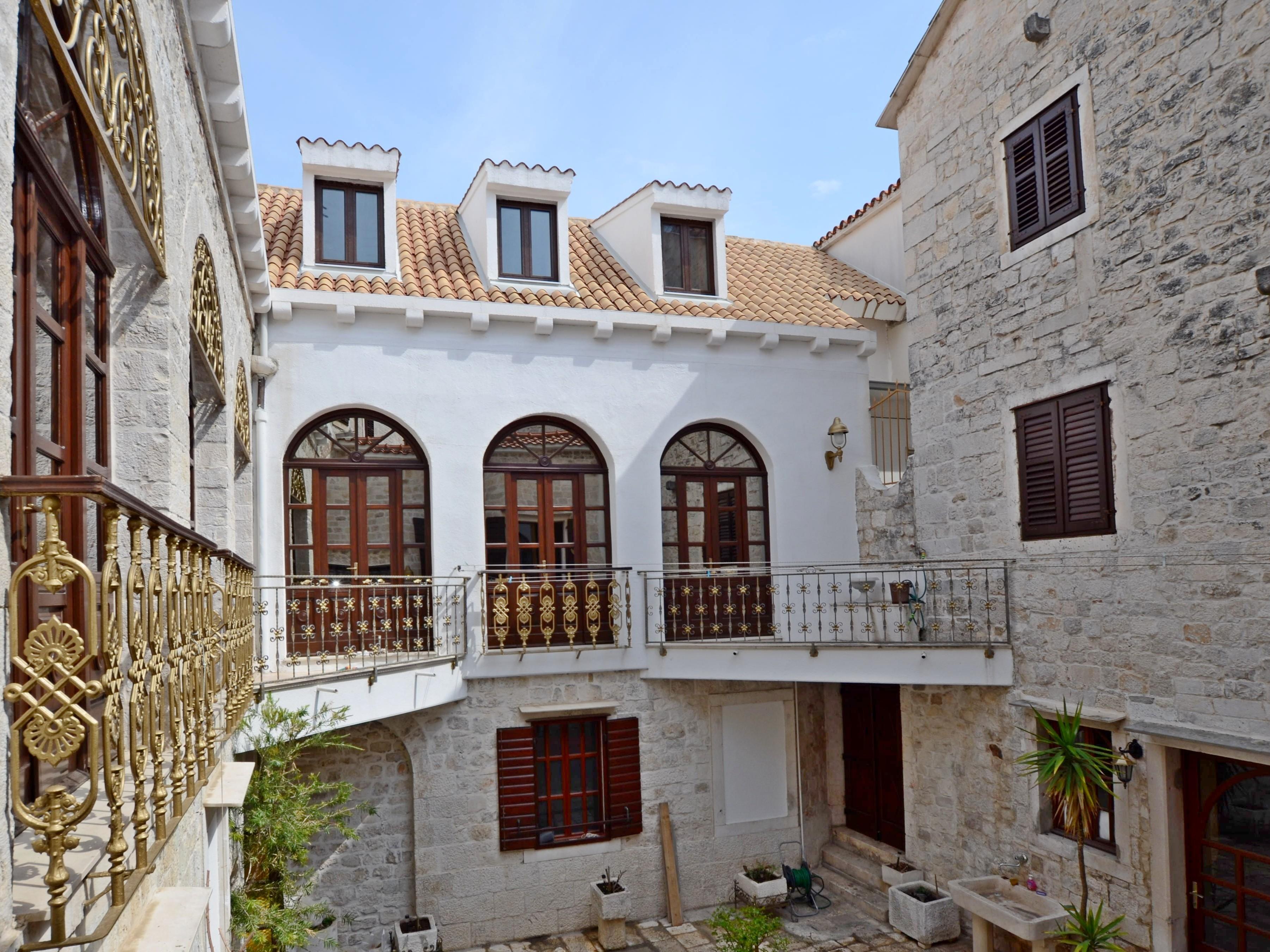 Palace Derossi Trogir Dış mekan fotoğraf