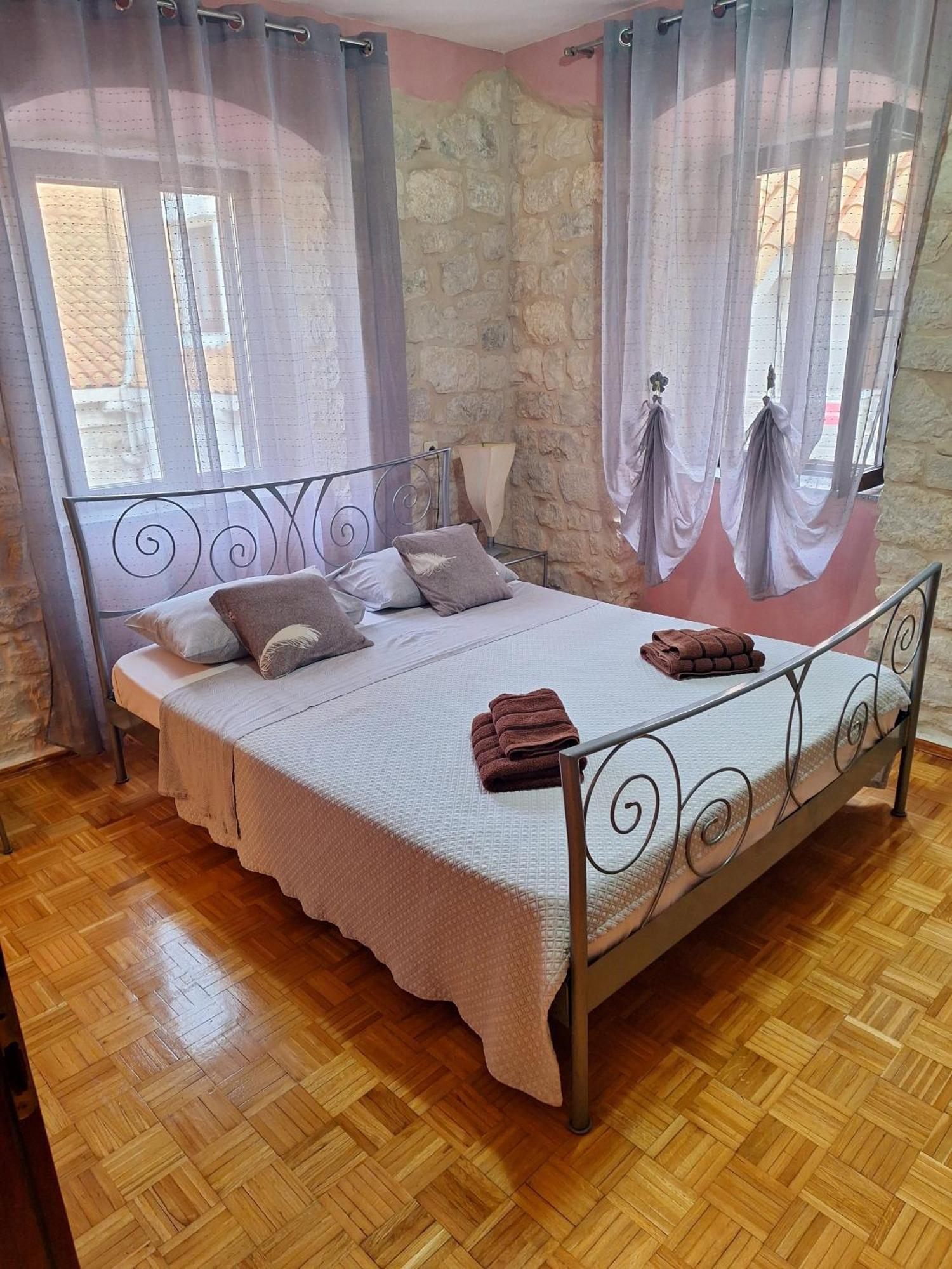 Palace Derossi Trogir Dış mekan fotoğraf