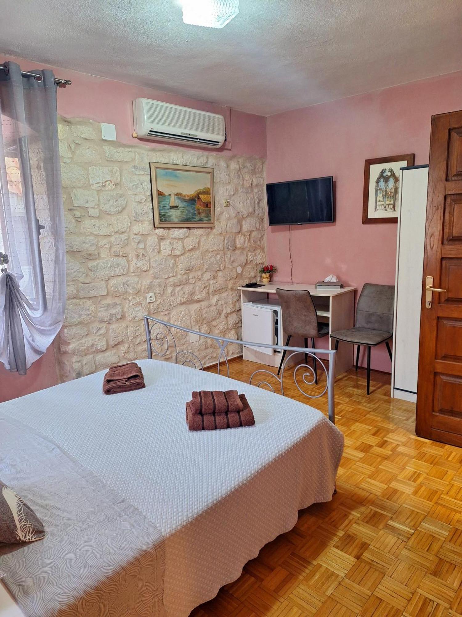 Palace Derossi Trogir Dış mekan fotoğraf