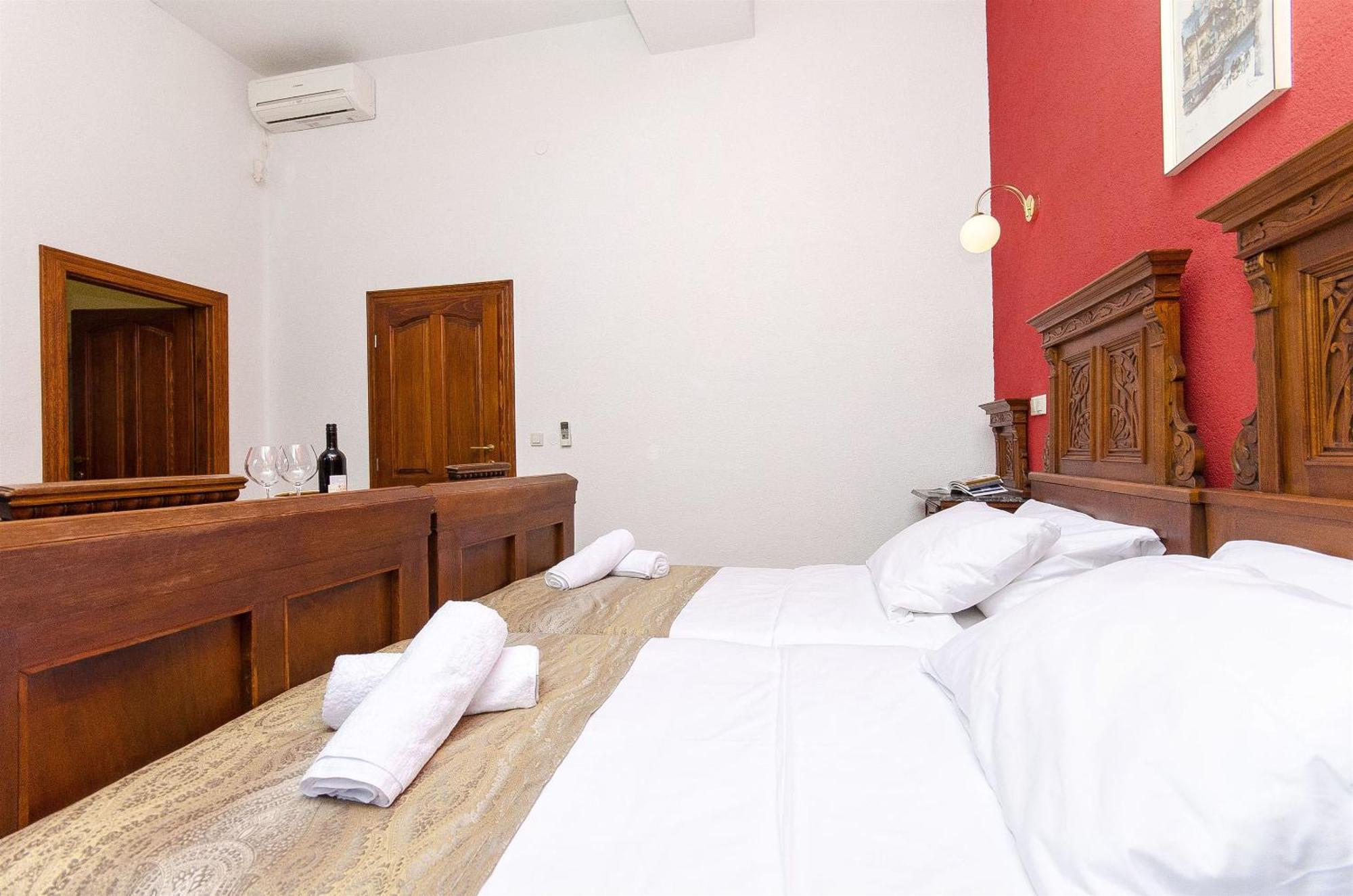 Palace Derossi Trogir Dış mekan fotoğraf