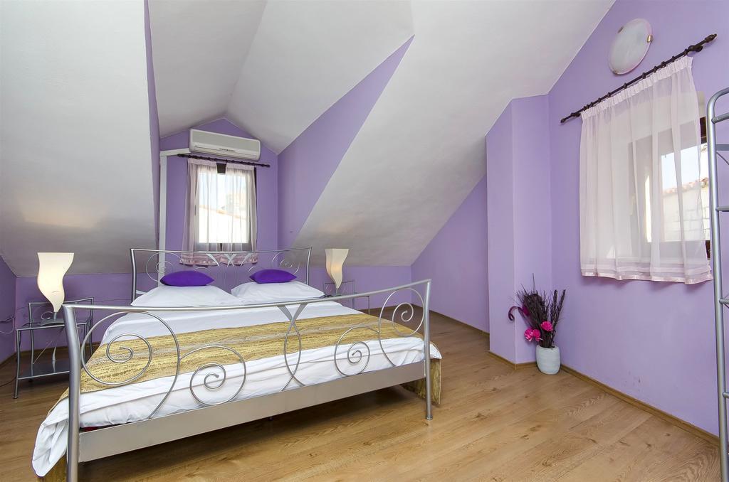 Palace Derossi Trogir Dış mekan fotoğraf
