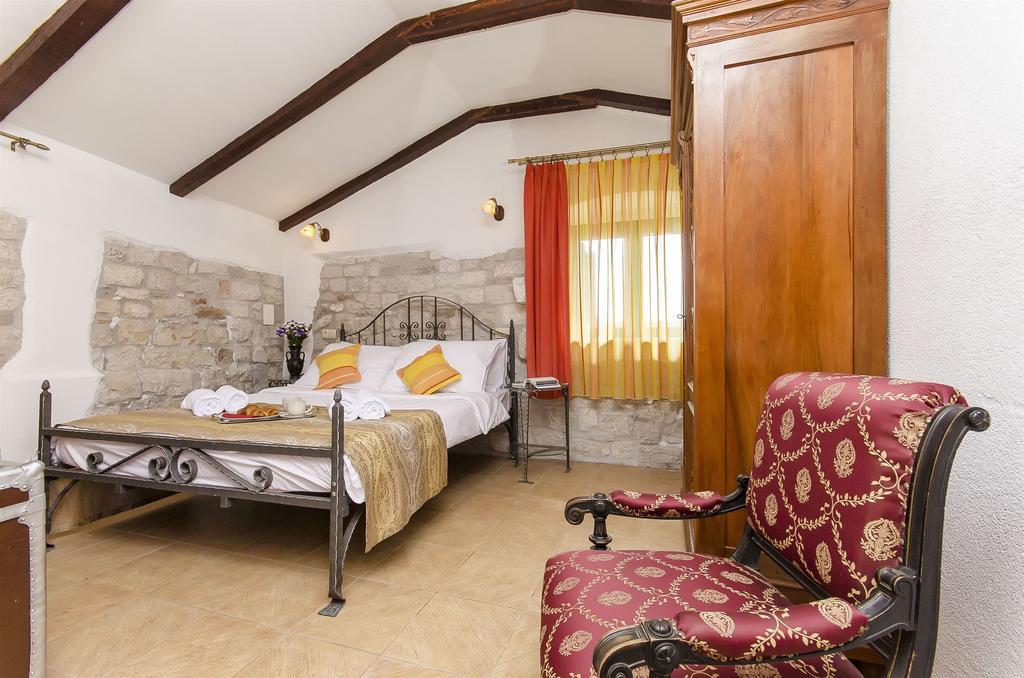Palace Derossi Trogir Dış mekan fotoğraf