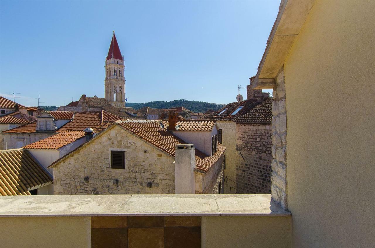 Palace Derossi Trogir Dış mekan fotoğraf