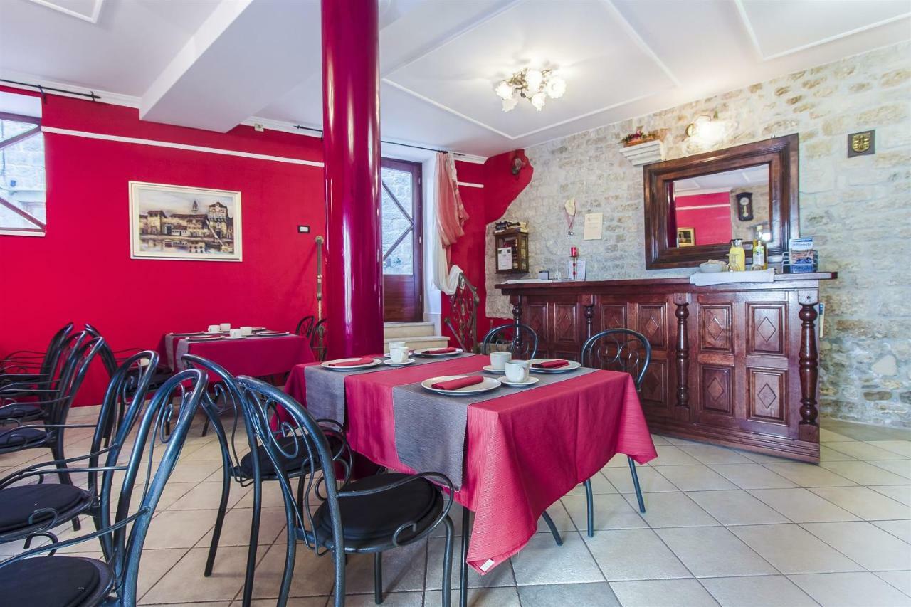 Palace Derossi Trogir Dış mekan fotoğraf
